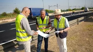 Culminada la reforma de los 10 kilómetros de la SE-20: nuevo asfalto y fin a los baches tras más de 30 años de espera