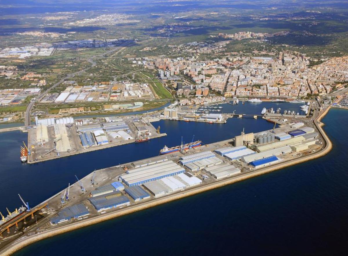 Imagen aérea del Port de Tarragona.