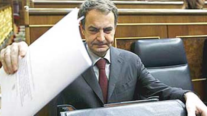 Zapatero dice que habrá creación neta de empleo a finales del 2010