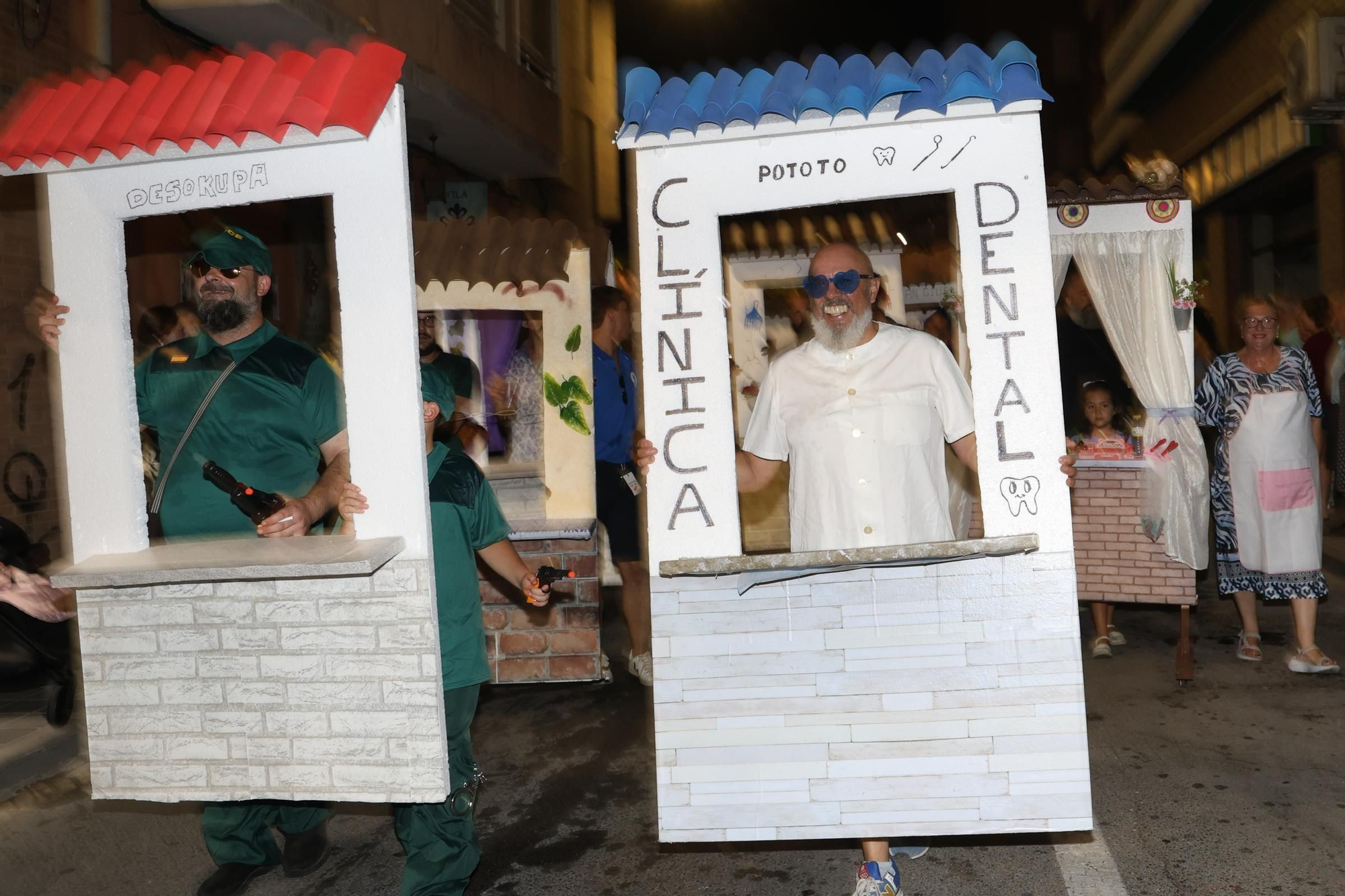 La divertida Retreta de los Moros y Cristianos de San Blas en Alicante
