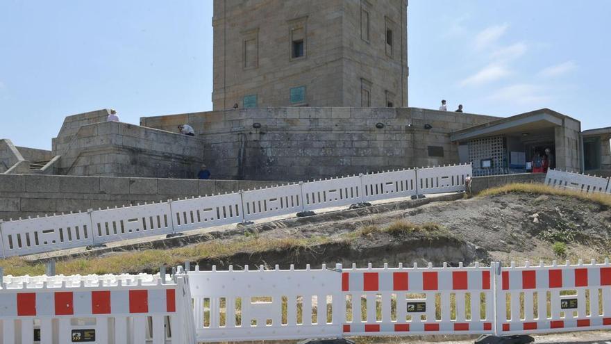 La Xunta garantiza las obras para mejorar la Torre de Hércules de A Coruña con fondos propios