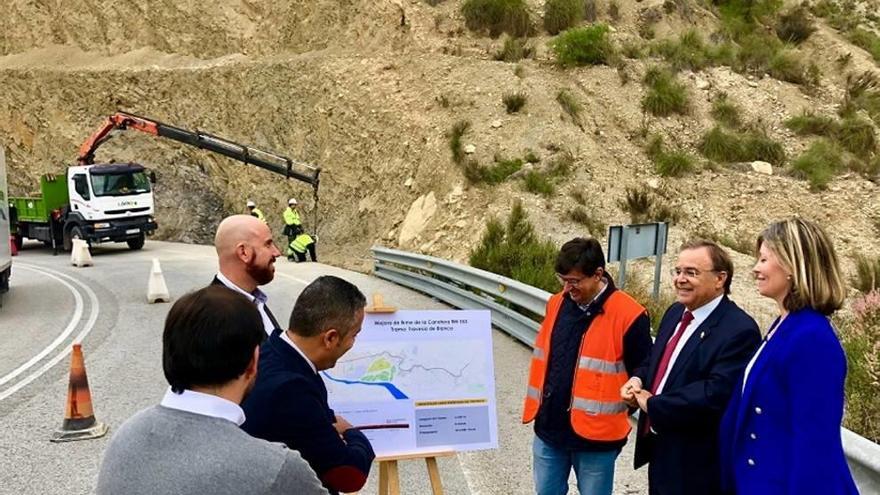 Un muro evitará que las lluvias colapsen la carretera de acceso a Blanca