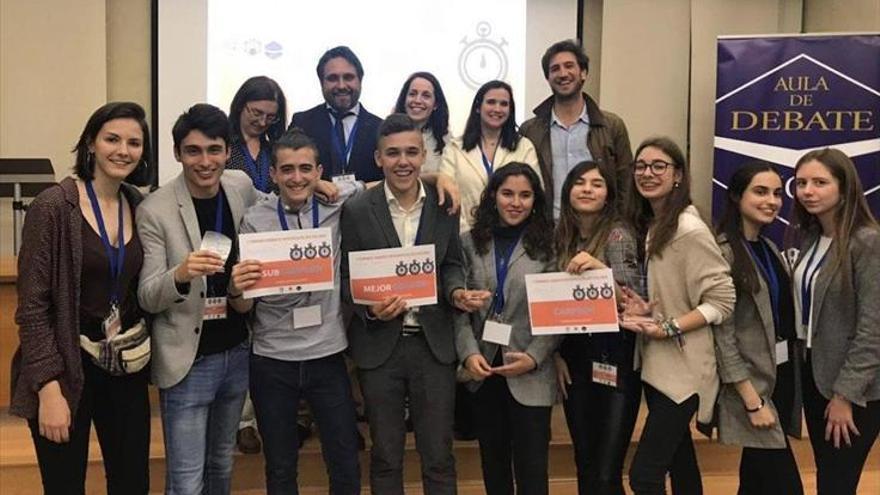 21 equipos participan en el torneo de debate de Zalima