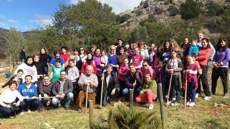 El Ayuntamiento de Castellón planta 400 árboles en el paraje de la Magdalena