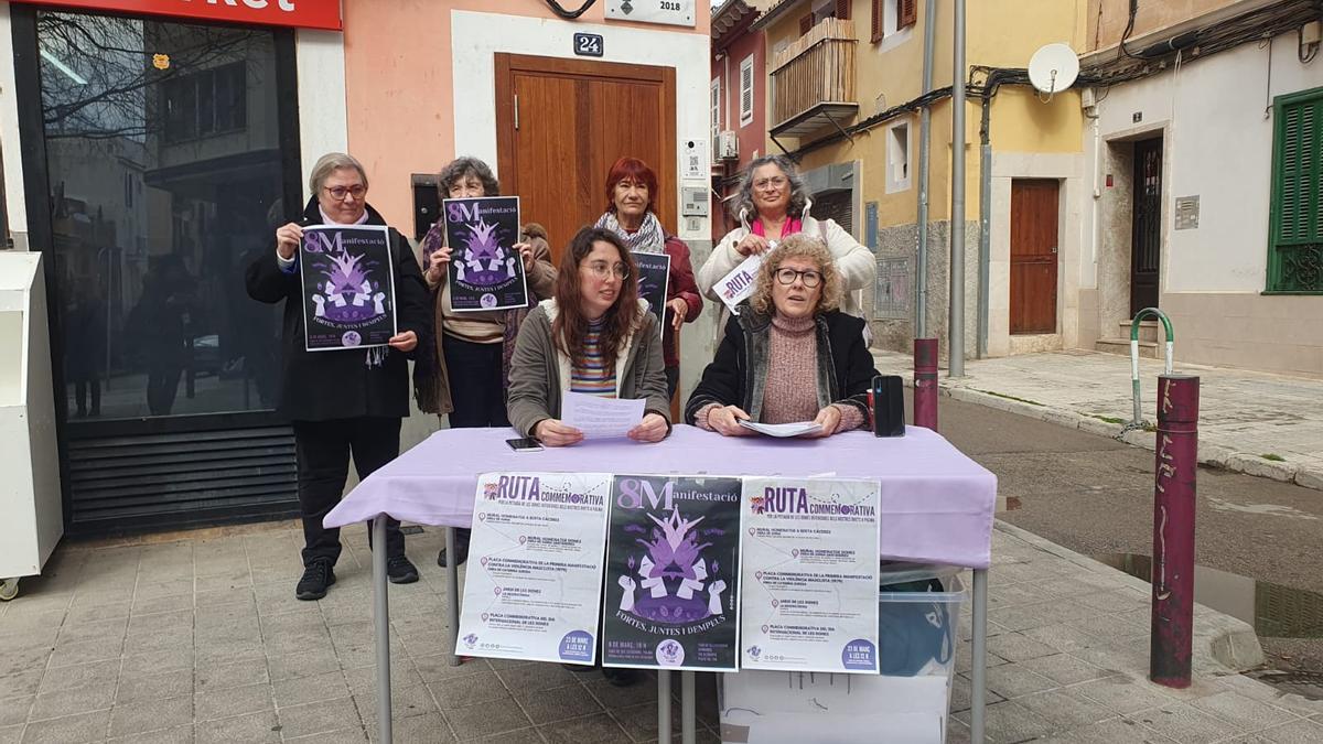 Portavoces del Moviment Feminista de Mallorca esta mañana en rueda de prensa.