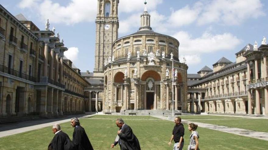 La Universidad Laboral convertida en un campus británico en el rodaje de «Fuga de cerebros».