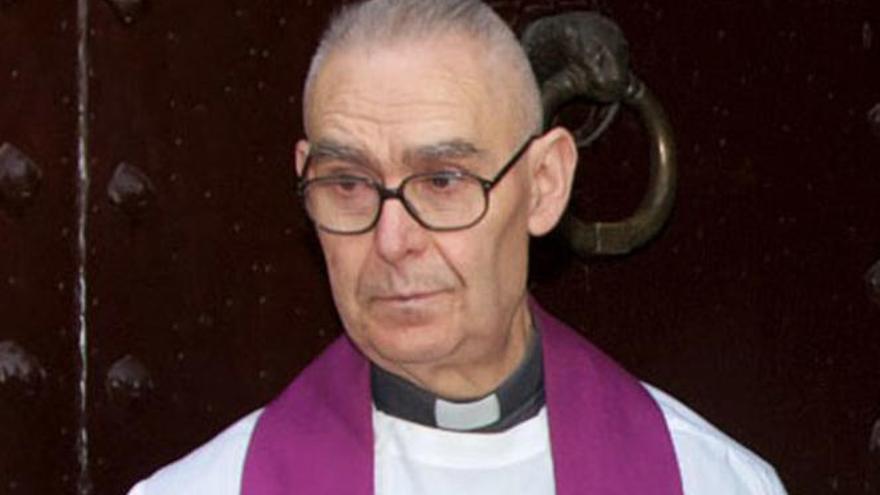 Fallece el sacerdote Víctor Arias, el &quot;párroco de los mil bautizos al año&quot;