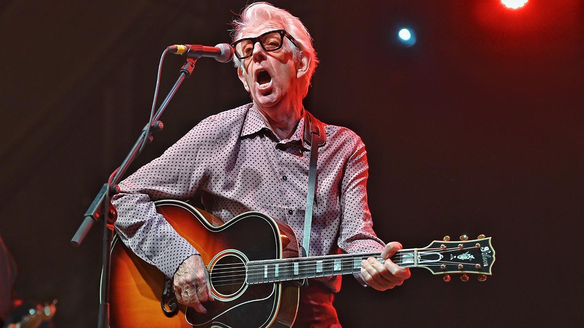 Festival Feroe. Concierto de Nick Lowe and Los Straitjackets en el Poble Espanyol