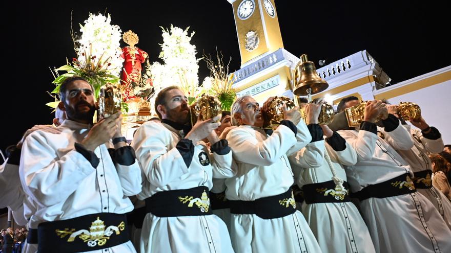 Martes Santo en Cartagena: a hombros con la procesión más castrense del sureste