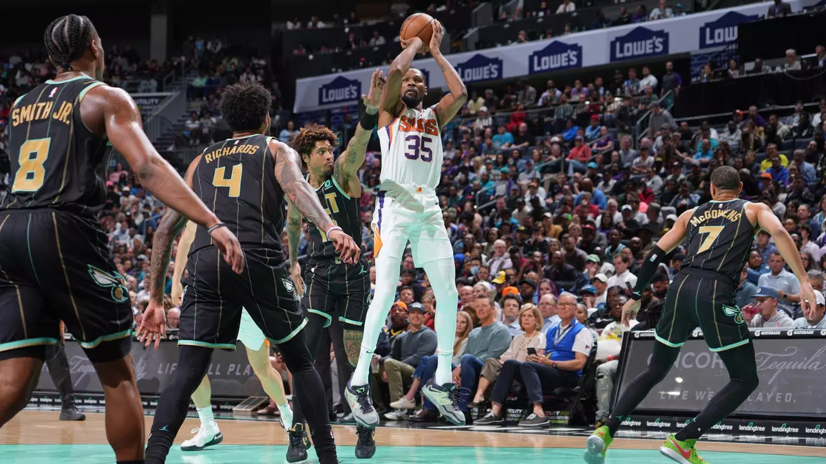 Histórico traspaso en la NBA con siete equipos involucrados y Kevin Durant rumbo a los Rockets