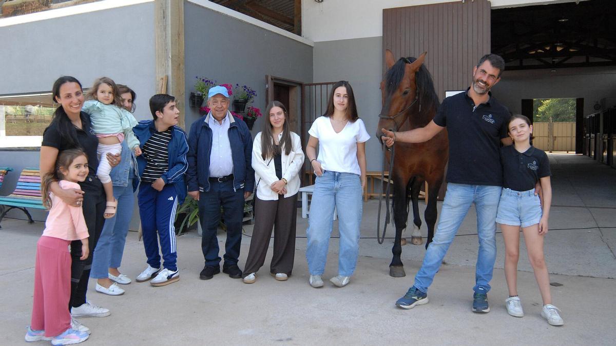 Joaquín Haba abrió este sábado al público las instalaciones ecuestres de Mouriscade.