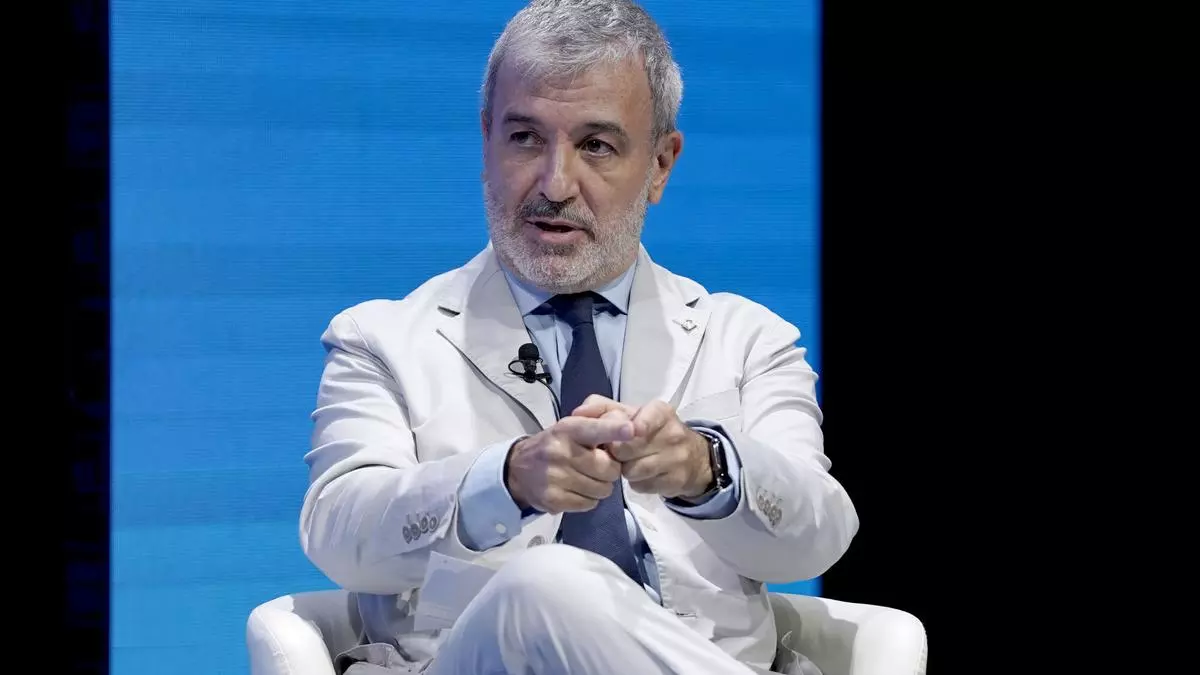 Collboni: “El gran reto hoy es garantizar el derecho a quedarse en la ciudad”