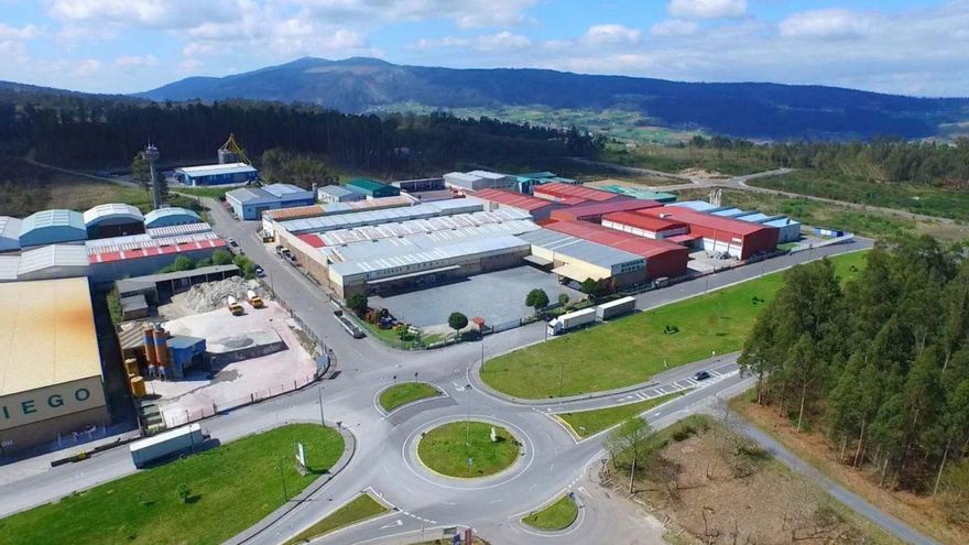 Zona construida y zona de ampliación (arbolada), a ambos lados de la PO-841. |  Bernabé