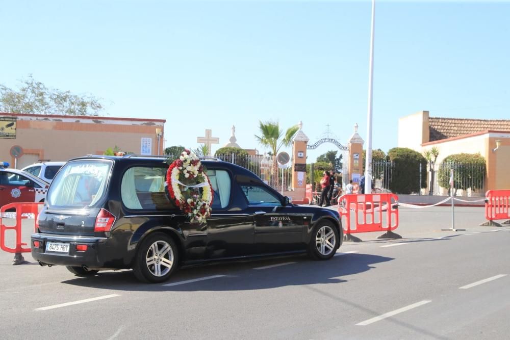 Cementerios casi vacíos en Cartagena por la covid