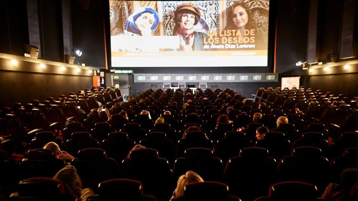 Espectadores en un cine de Barcelona