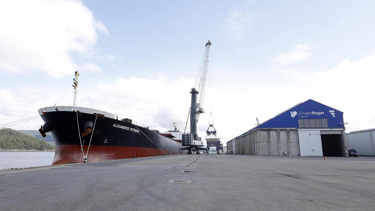 Descargas en el Puerto de Marín.