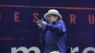 El adiós de Sabina a Asturias: así fue el último concierto del cantautor andaluz en Gijón (que no se perdió ni Santi Cazorla)