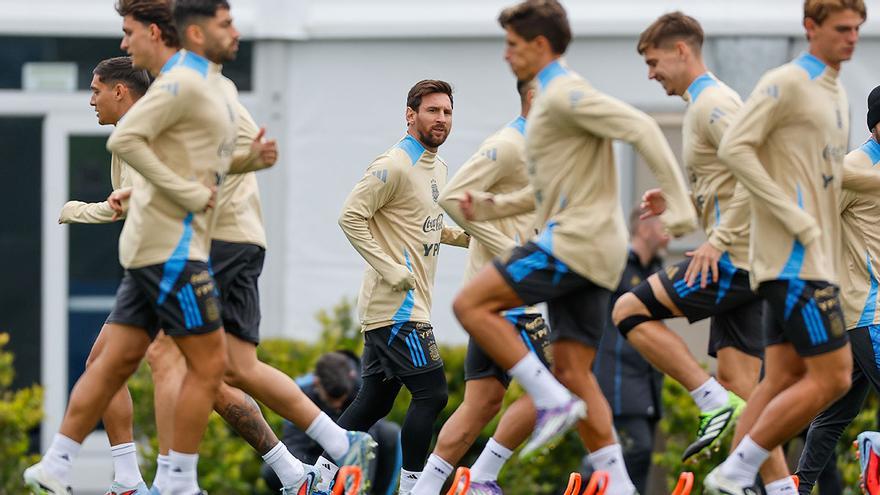 La selección argentina entrena antes de viajar a Guayaquil