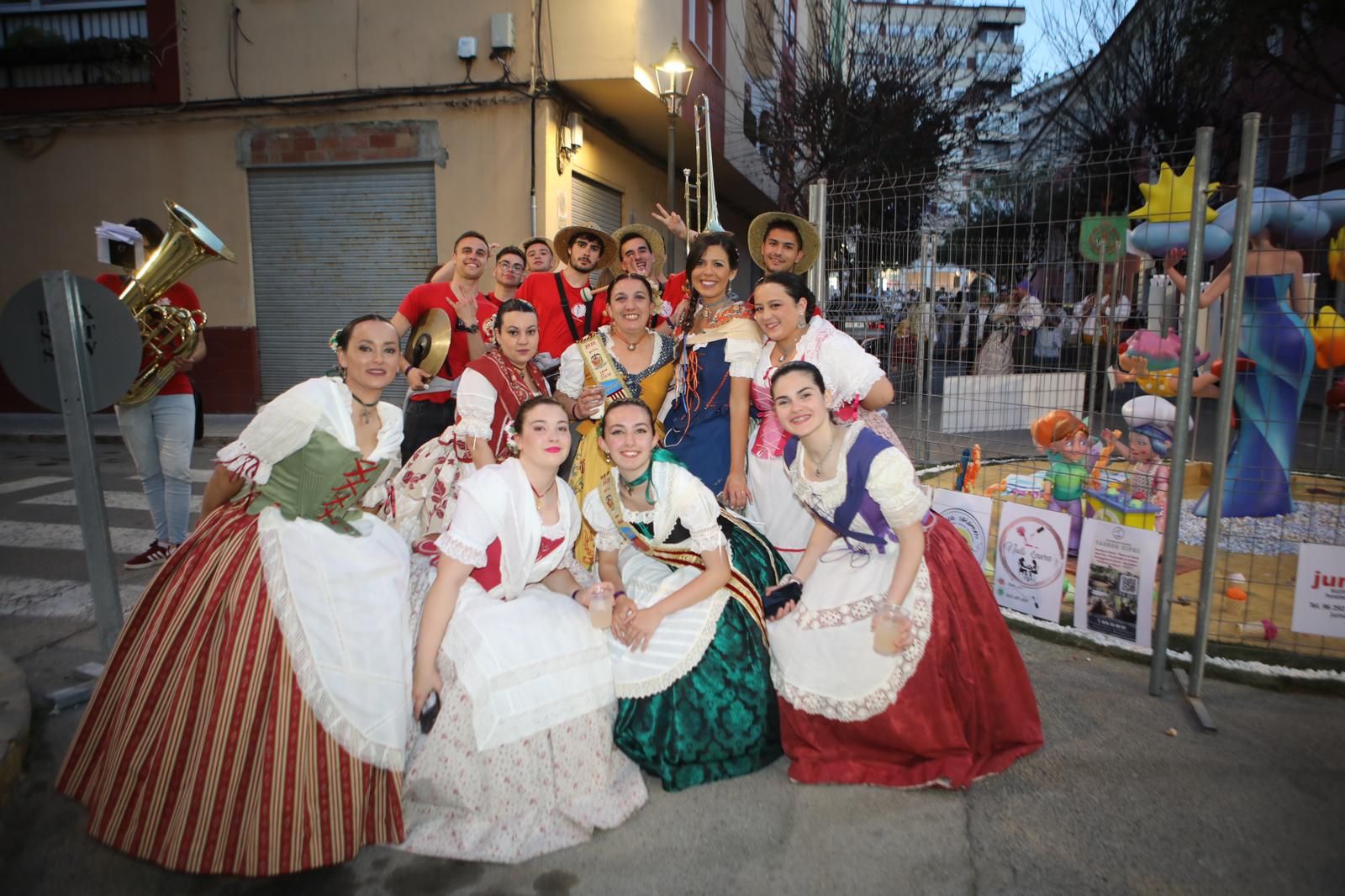 Así ha sido la multitudinaria "recorreguda" fallera en Xàtiva