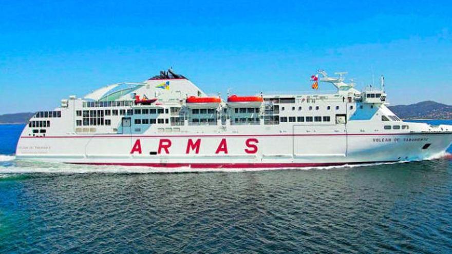 El ferry &#039;Volcán de Taburiente&#039; retoma su actividad tras su varada anual en el Puerto