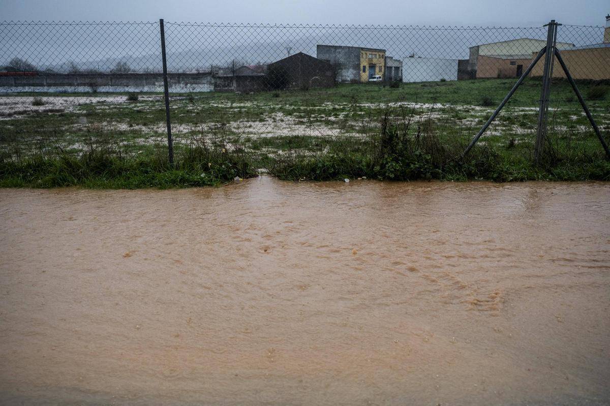 Fotogalería | La borrasca Marta anega las calles de la Charca Musia