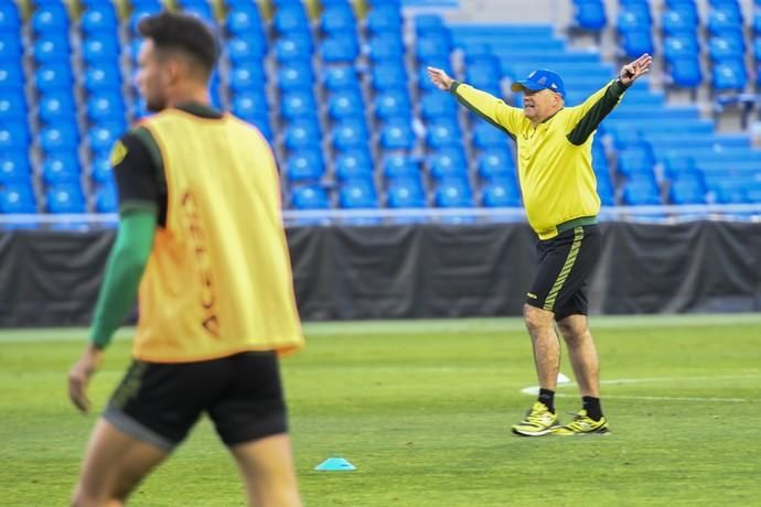 DEPORTES 05-03-19  LAS PALMAS DE GRAN CANARIA.  Primer entrenamiento de Pepe Mel. FOTOS: JUAN CASTRO