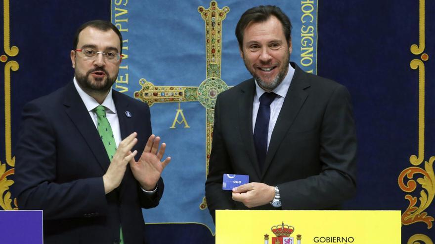 EN IMÁGENES: Así fue la visita del ministro de Transportes, Óscar Puente, a Asturias