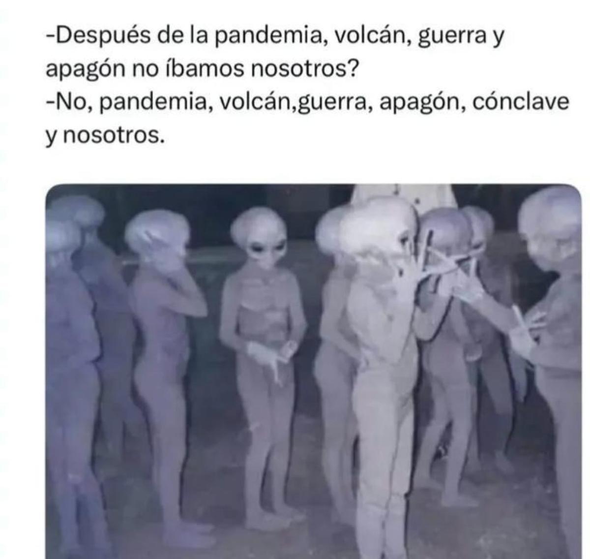 Meme de los extraterrestres que ayer circuló por las redes sociales