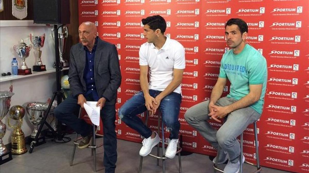 jdiaz15Javi López y Víctor Sánchez durante el acto de Sportium