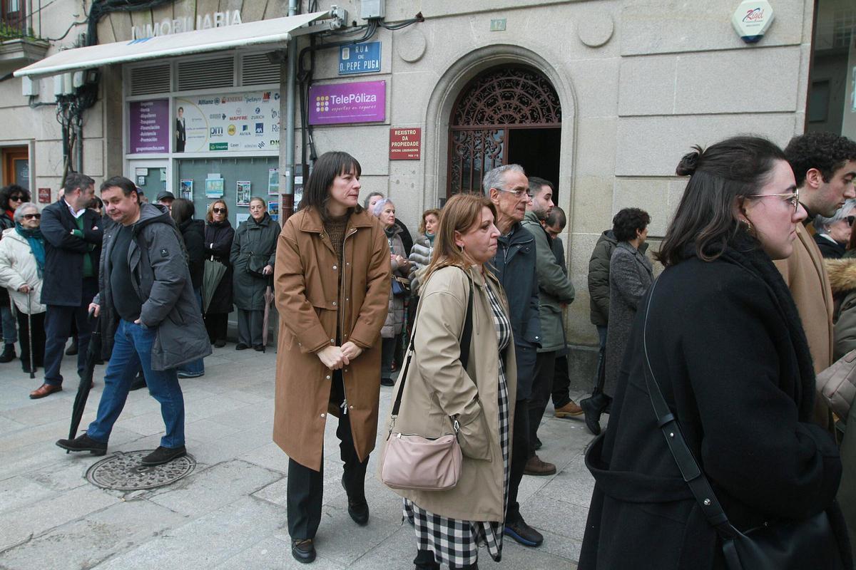A portavoz nacional do BNG, Ana Pontón, xunto á alcaldesa de Allariz, Cristina Cid, e ao exconselleiro e histórico nacionalista Alfredo Suárez Canal.