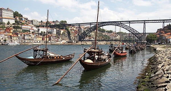 Oporto se transforma en Navidad