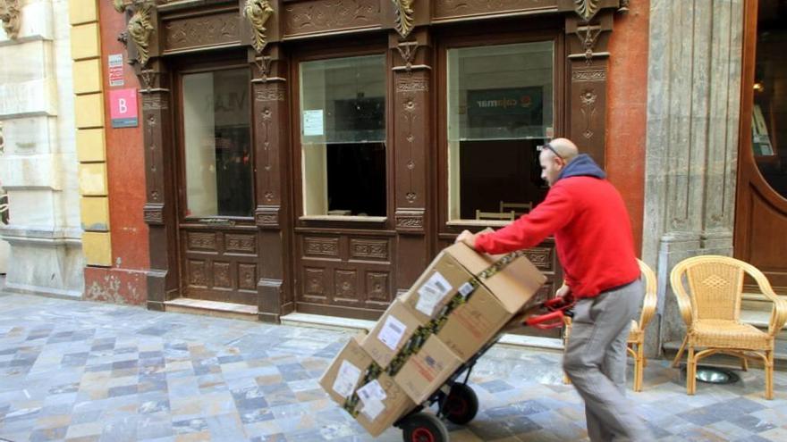 Fachada del local donde abrirá el Mesón La Taona.