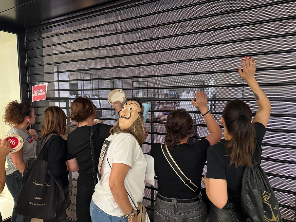 Tienda de Zara en Vigo con protestas
