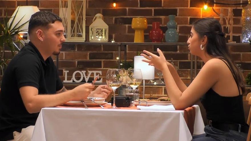 Dos solteros de &#039;First Dates&#039; descubren en plena cita que son familia