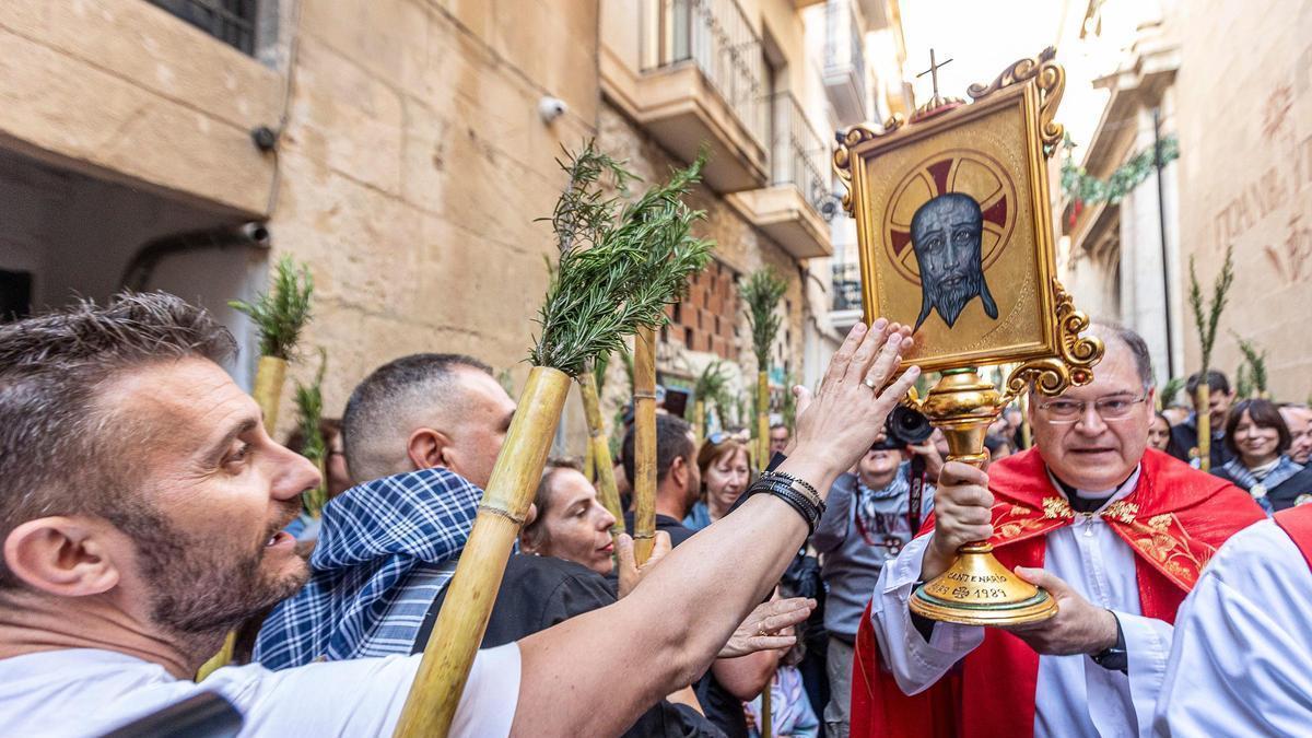 La Santa Faz 2025, la más multitudinaria de la historia, a vista de dron