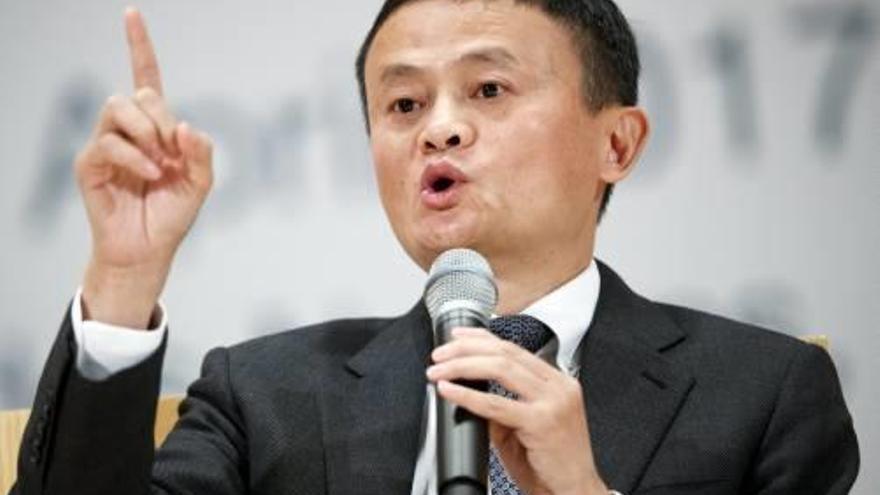 Jack Ma, durant la seva conferència a Ginebra.