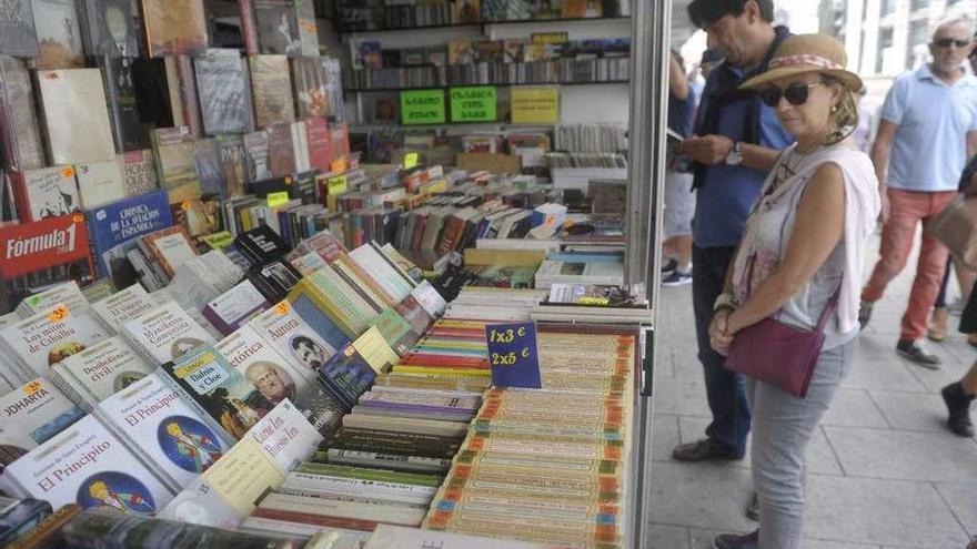 Una de las casetas de la Feria del Libro instaladas el pasado verano en A Coruña.