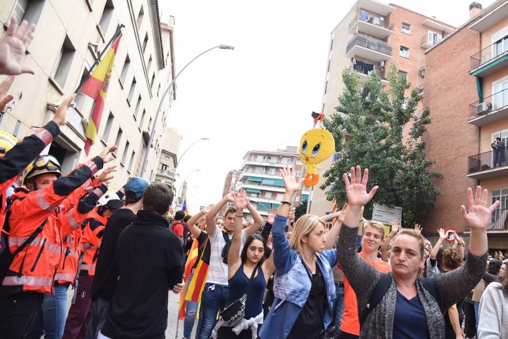 Multitudinària manifestació contra la violència a Manresa