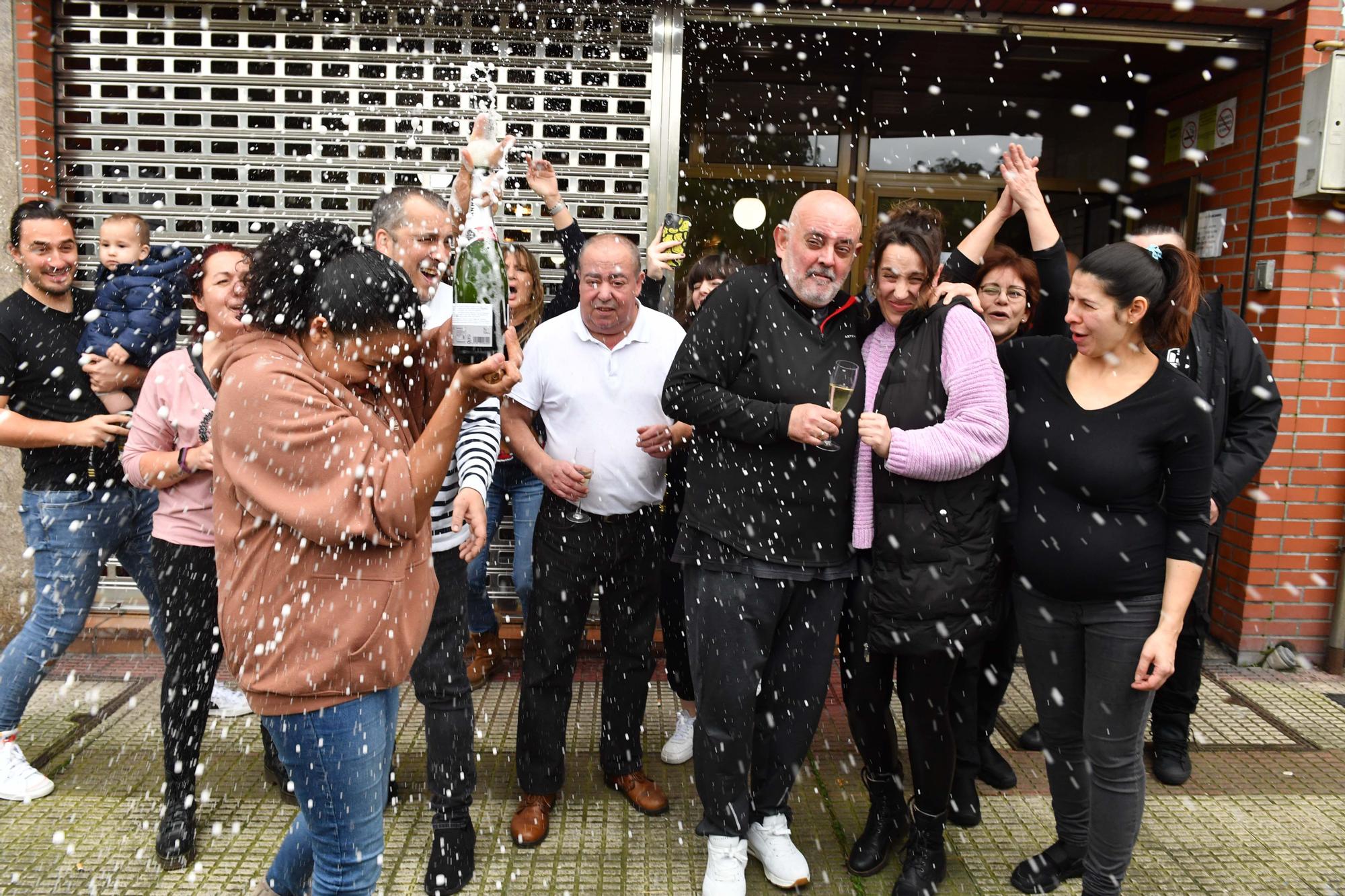 El Gordo cae en A Coruña: El primer premio de la Lotería de Navidad deja 180 millones entre la calle Barcelona y El Gaucho I