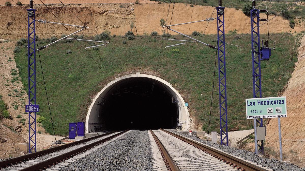 Un túnel de la xarxa d'alta velocitat d'Adif