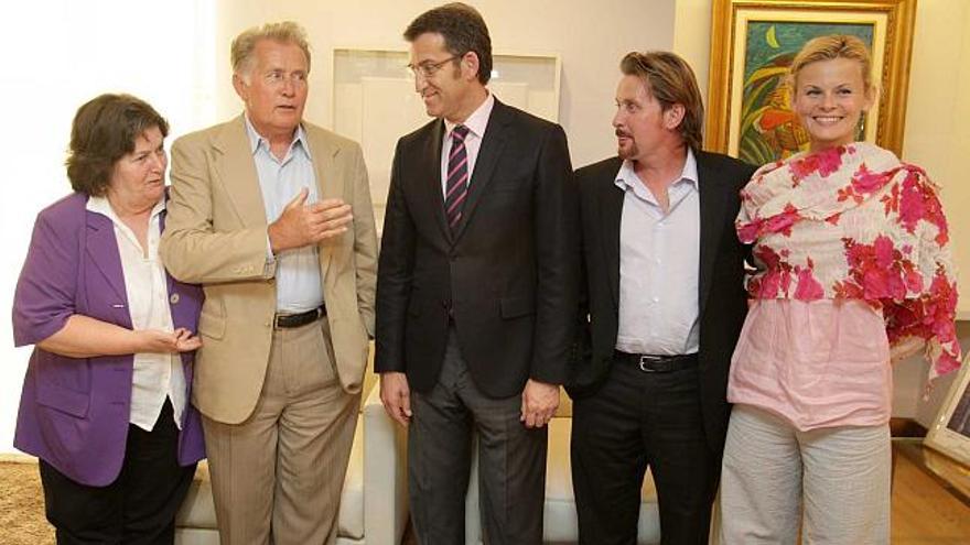 Martin Sheen y su hermana Carmen Estévez, en la reciente visita del actor a Santiago. /efe