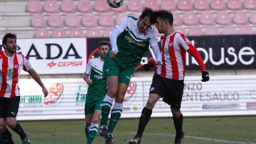 Imagen del último encuentro que disputaron Racing de Ferrol y Zamora CF.