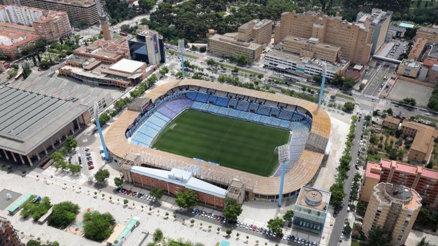 Vista aérea del estadio de La Romareda, en Zaragoza. | ÁNGEL DE CASTRO