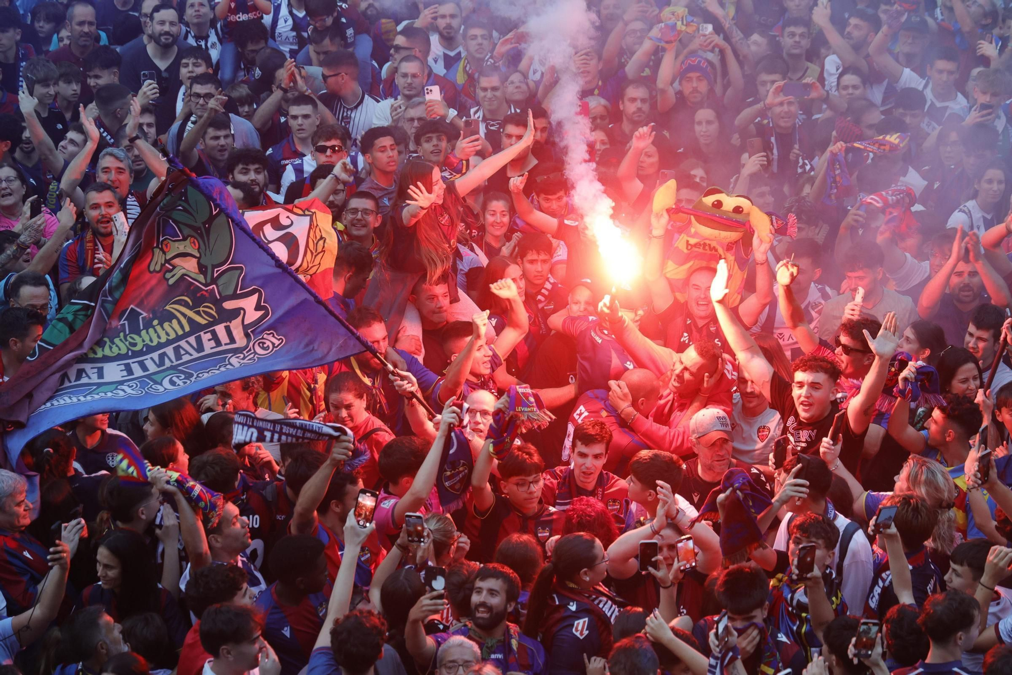 La celebración del ascenso del Levante UD, en imágenes