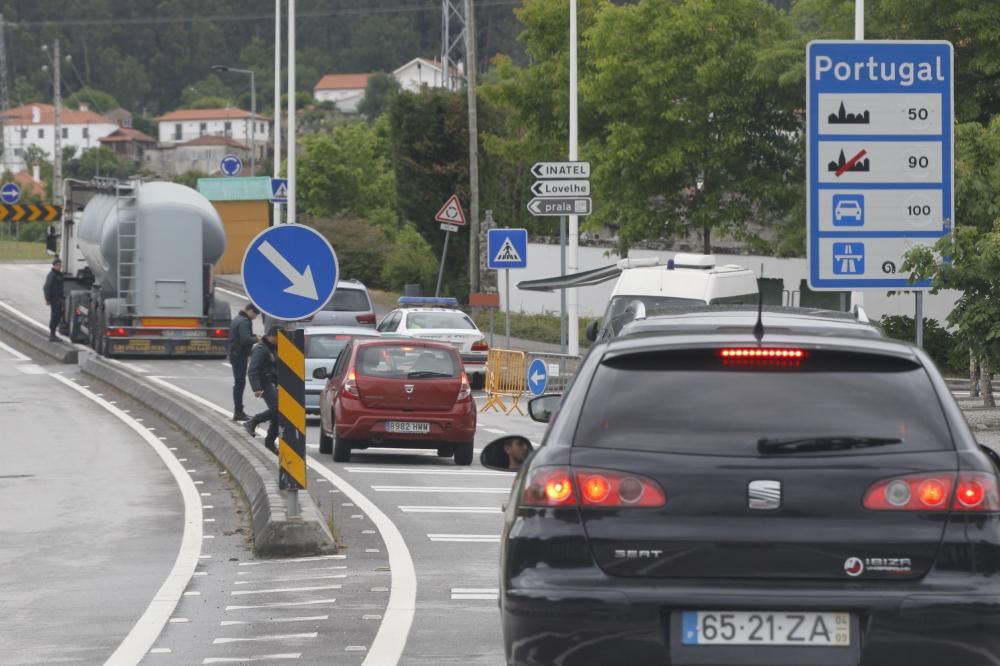 Cierre de fronteras con Portugal | Hasta 3 kilómetros de retenciones en el puente internacional de Tui