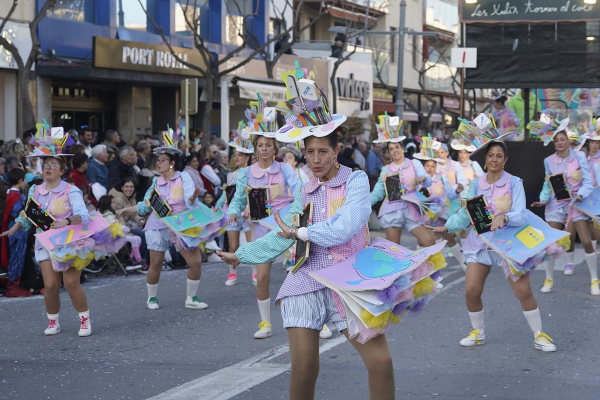 Les coreografies no van faltar a la desfilada de Platja d'Aro.