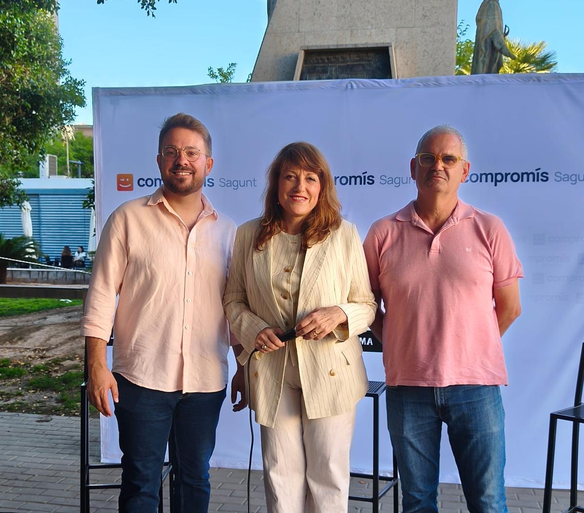 Participantes en el acto.