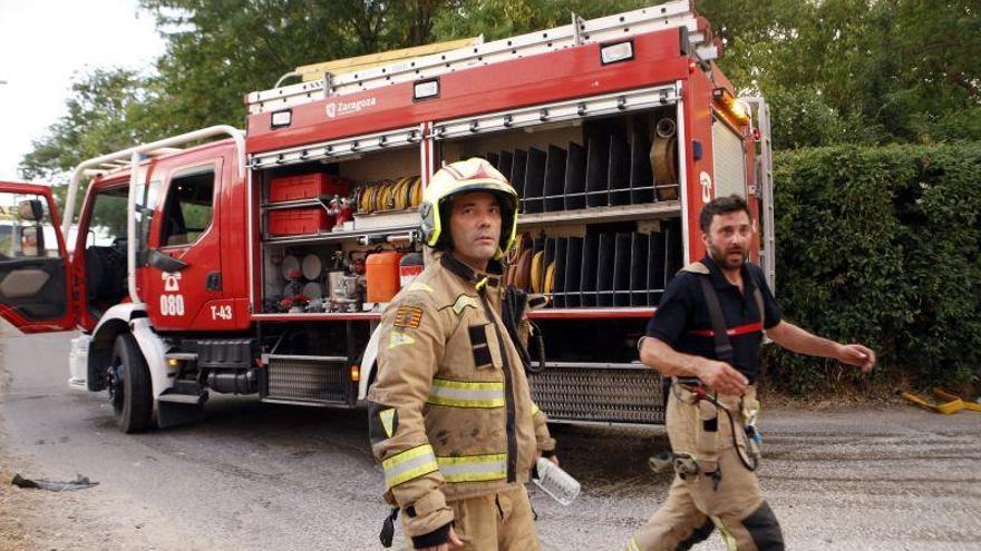 Un incendio causa graves daños en una panificadora de Zaragoza