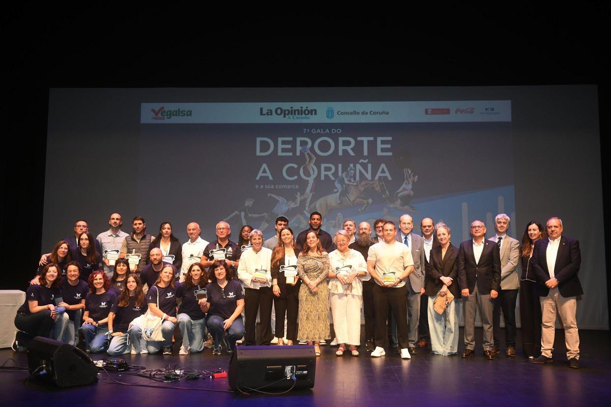 Galardonados y distinguidos en la séptima edición de la Gala do Deporte da Coruña e a súa Comarca, en 2025.
