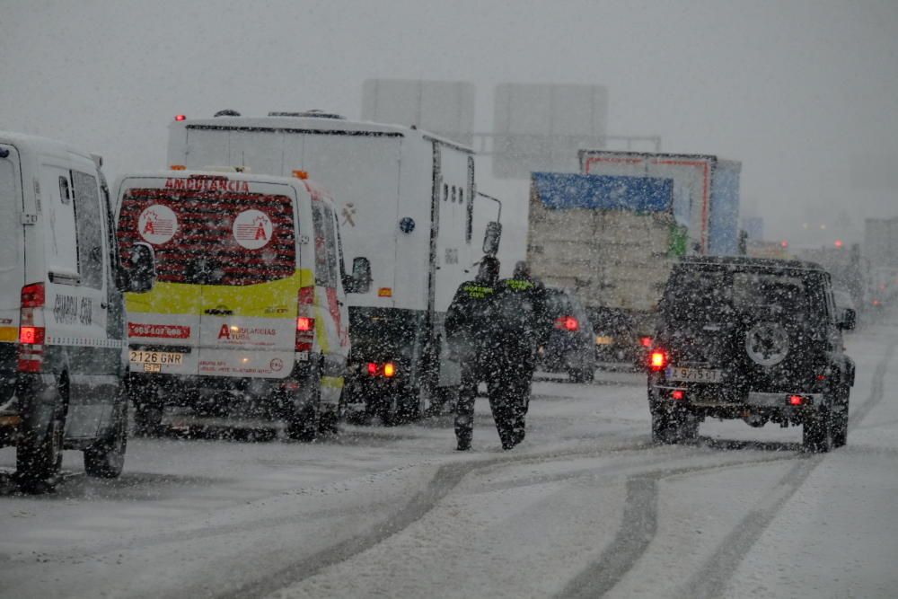 La neu cobreix les comarques alacantines.